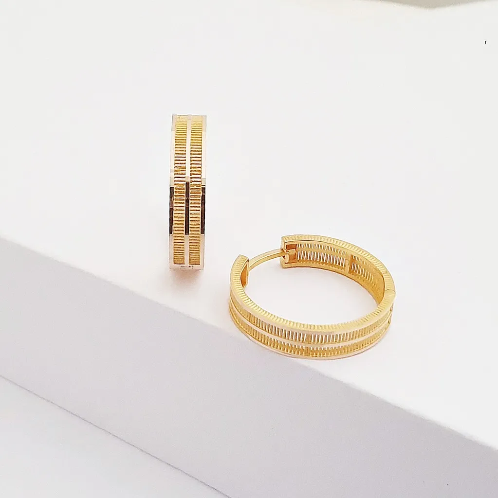 14 Ayar Altın Çizgi Armoni Orta Boy Halka Küpe 20mm KP12422
