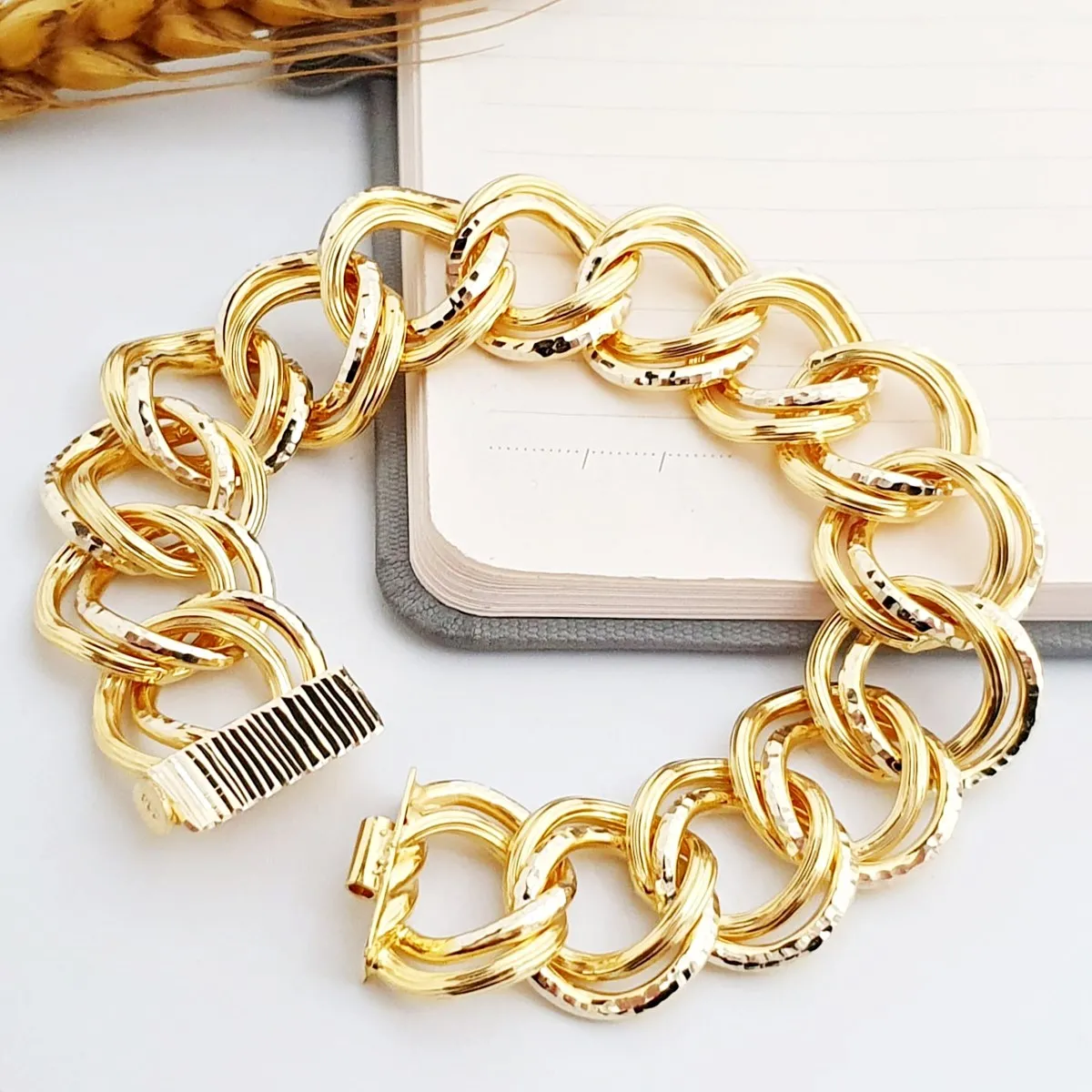 20mm Kalın Uzay Yolu 14 Ayar Altın Bileklik KN04764