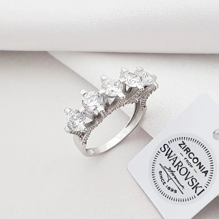 5 Taş Yüzük Beyaz Altın Swarovski Zirconia TK02744
