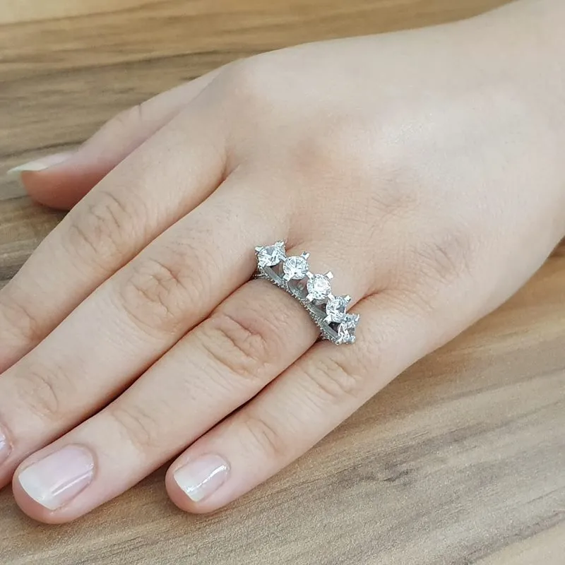 5 Taş Yüzük Beyaz Altın Swarovski Zirconia TK02744
