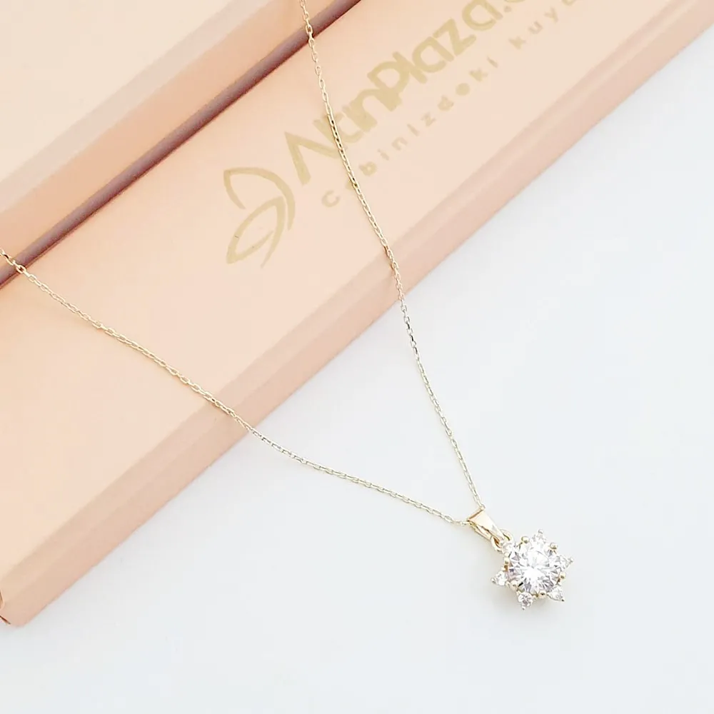 Camdaki Kız Nalan Kolyesi 14 Ayar Altın Lotus Çiçeği KL09687