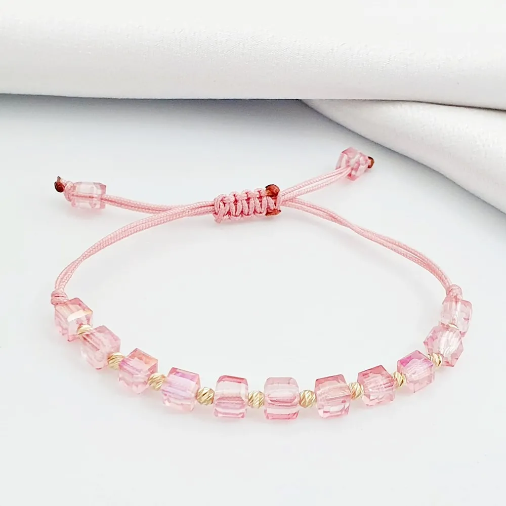 Pembe Küp Taş ve Altın Dorikalı Kız Bebek Bilekliği FB04060