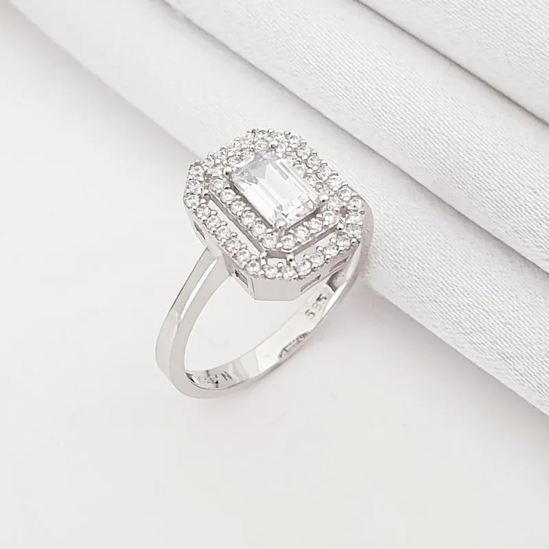 Swarovski Beyaz Altın Baget Yüzük TK02988