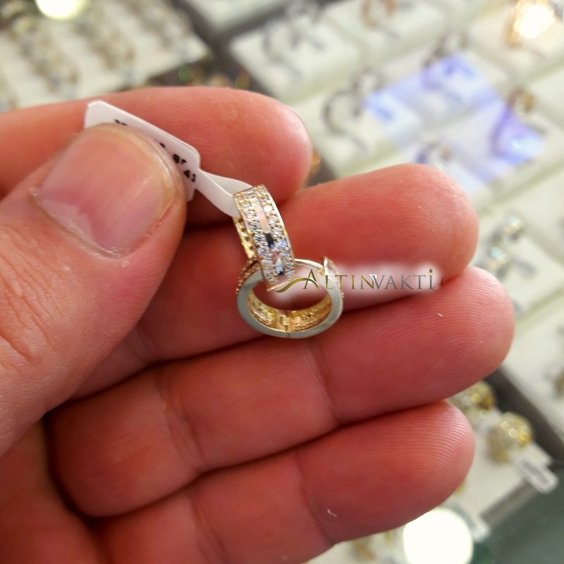 Çift Sıra Suyolu Taşlı Altın Halka Küpe Modeli